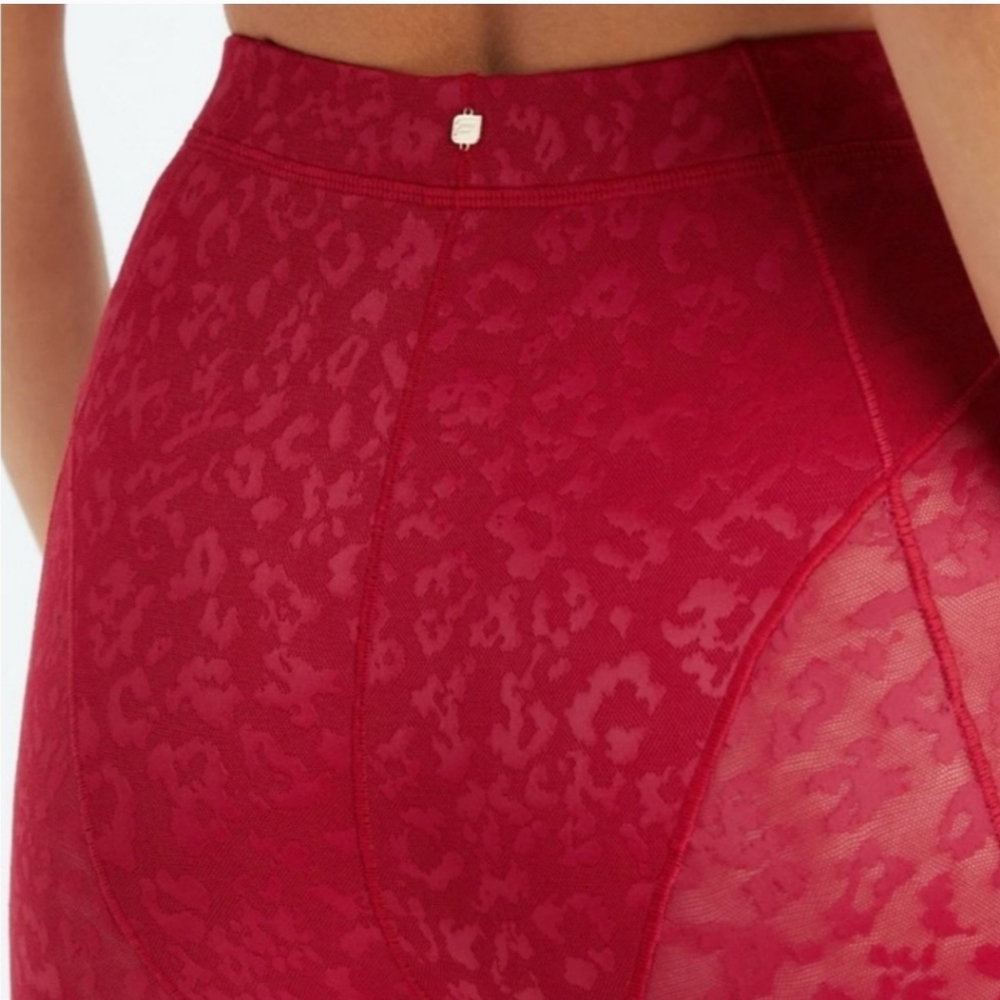 Fabletics red leggings leggins - Picture 3 of 5